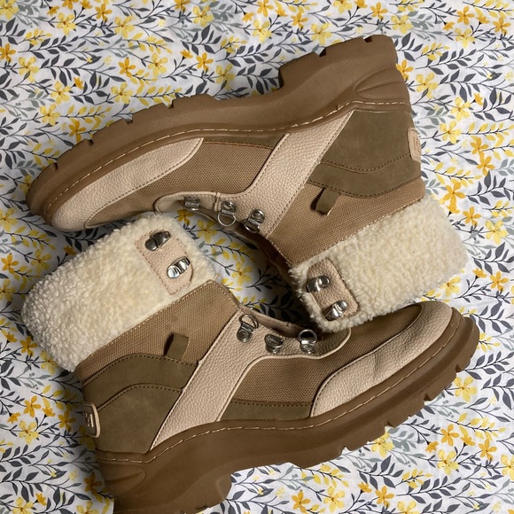 Tan ankle boots size 8 - Picture 2 of 7